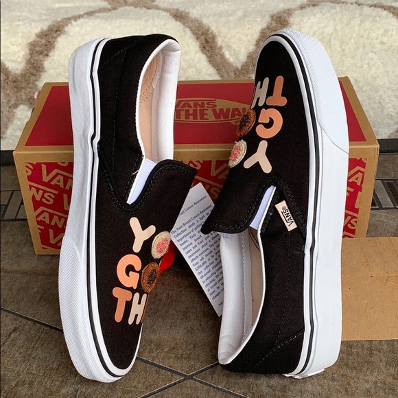 VANS CLASSIC SLIP ON (Breast Cancer) Ugfthstrwt wm - Picture 2 of 16